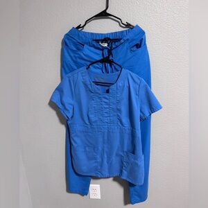 Grey's Anatomy Women's Short Sleeve Blue Scrub Top and Bottom